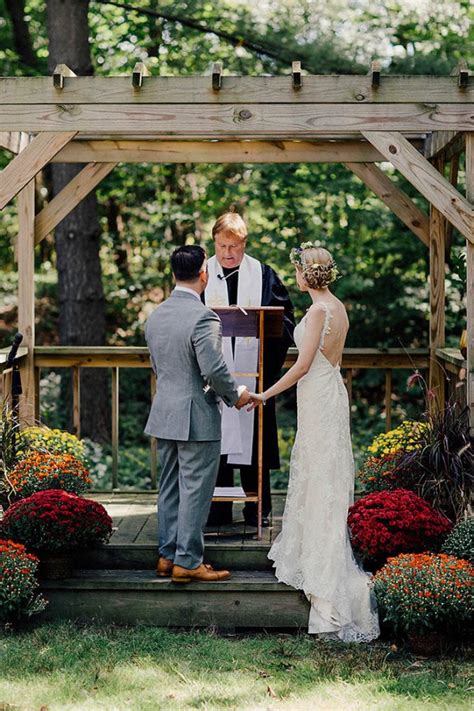 Charming Ohio Garden Wedding at Stan Hywet Hall | Junebug Weddings