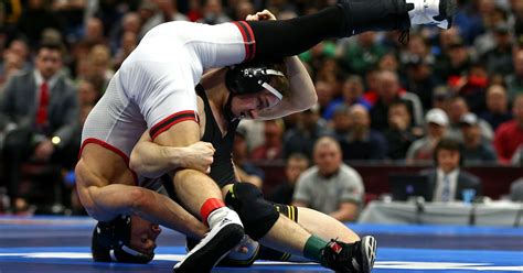 College Wrestling: Spencer Lee denies Nick Suriano national title