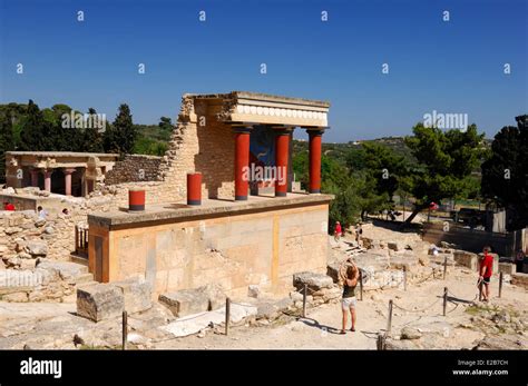 Greece, Crete, Knossos, archeological site, Palace of King Minos, the North entrance columns ...