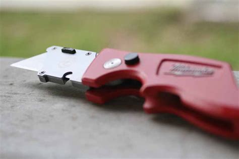 Milwaukee Fastback Folding Utility Knife Review