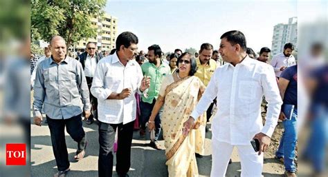 As mayor comes visiting, citizens pour out woes | Nagpur News - Times ...