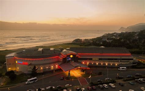 Chinook Winds Casino Resort - Travel Oregon