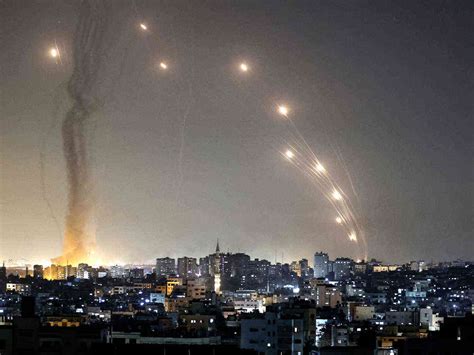 Israel's Iron Dome fires 100 Hamas rockets into the air, see video ...