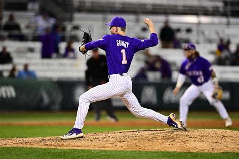 Three up, three down: What we learned about LSU from shortened series at South Carolina