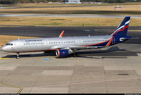 VP-BFX Aeroflot - Russian Airlines Airbus A321-211(WL) Photo by Richard ...