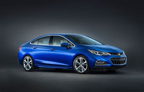 GM isn't giving up on a diesel-powered Chevrolet Cruze | Driving