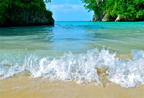 World Famous Beach - Frenchman’s Cove Jamaica | Caribbean