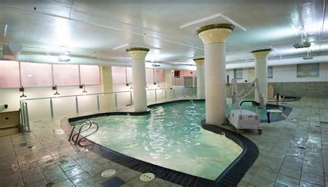 8 Oregon Hotels with Indoor Pools Kids Will Love + a Few Unique, Year-Round Outdoor Pools ...