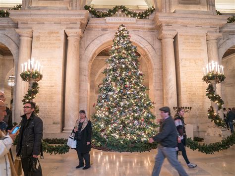 Where to find 12 of NYC’s festive Christmas trees - Curbed NY