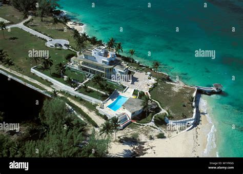 Bimini road bahamas hi-res stock photography and images - Alamy