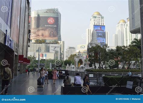 CentralWorld in Bangkok editorial photo. Image of building - 69510446