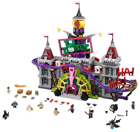 The Joker™ Manor 70922 | THE LEGO® BATMAN MOVIE | Buy online at the Official LEGO® Shop GB