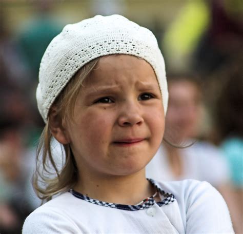 File:Worried little girl.jpg - Wikimedia Commons