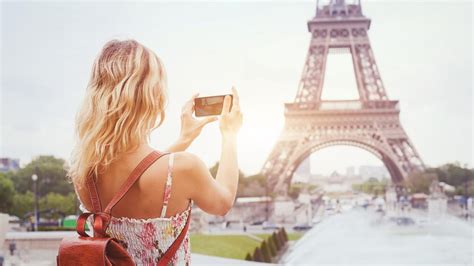 Paris etiquette for tourists: Top travel tips for visiting France ...