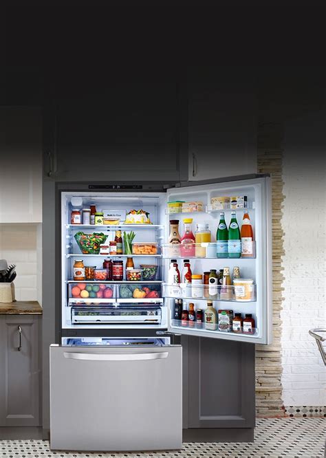 LG Bottom-Freezer Refrigerators: Style & Efficiency | LG USA