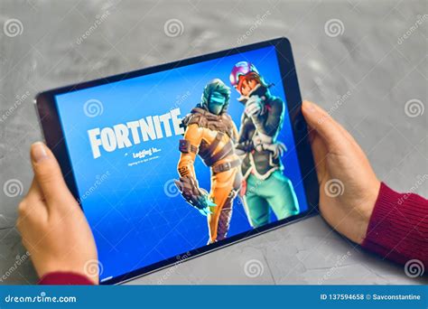 Fortnite Gameplay on ipad editorial stock photo. Image of battle - 137594658