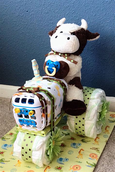 Tractor diaper cake | Artesanato de chá de bebê, Chá de bebê cowboy ...