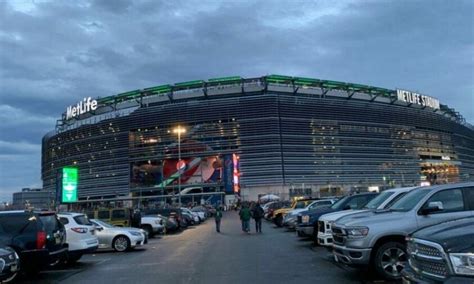 MetLife Stadium Parking Guide - Tips, Maps, and Deals