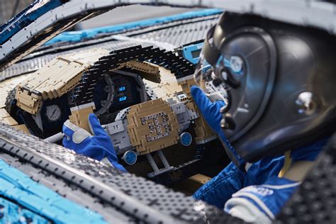 This Bugatti Chiron Is Made Out Of Over 1 Million Lego Pieces | Digital ...