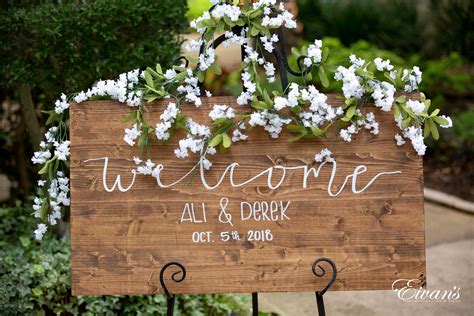 10 Wedding Welcome Sign Ideas to Use On your Wedding day