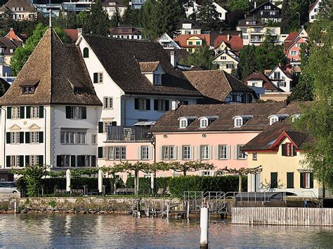 Rekomendasi Perjalanan antara Zurich ke Kuesnacht - Mendidik Perjalanan