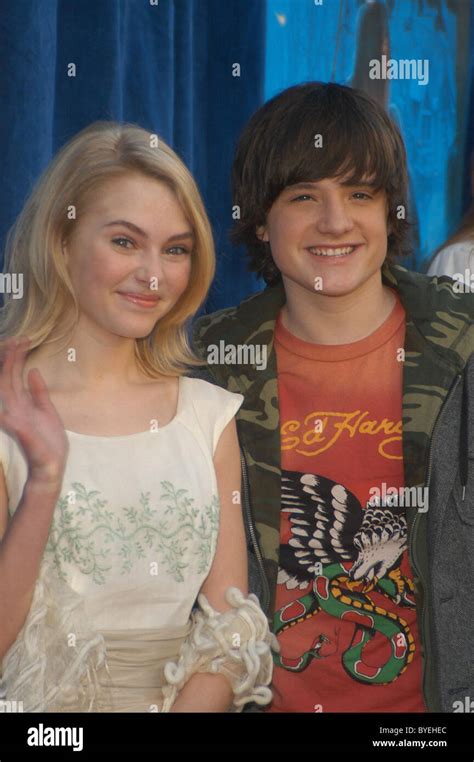 AnnaSophia Robb and Josh Hutcherson Los Angeles Premiere of Walt Disney ...