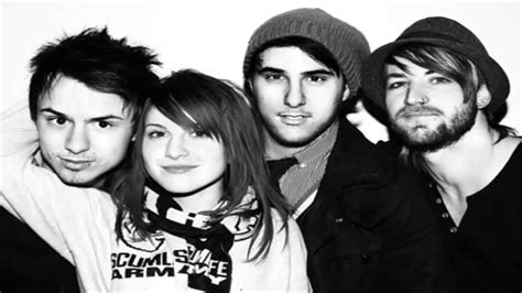 Paramore - My Heart (8 Bits) - YouTube