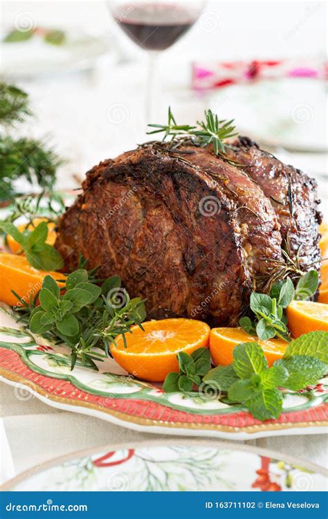 Holiday Christmas Beef Roast Stock Photo - Image of meat, cooked: 163711102