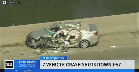 7-vehicle crash shuts down southbound I-57 - CBS Chicago