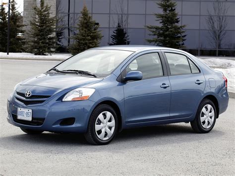 2006 Sedan toyota vehicle yaris