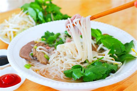 CiCiLi.tv - How to Make Vietnamese Beef Pho Noodle Soup