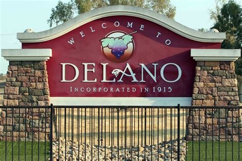 Delano Joint Union High School District / Homepage