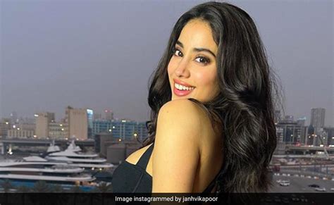 Janhvi Kapoor's New Instagram Pictures Get Love From Rumoured Boyfriend Shikhar Pahariya