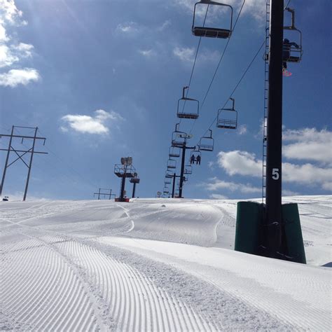 Snow Tubing and Skiing Destinations Near Indianapolis