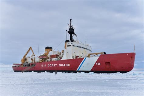 DVIDS - Images - Coast Guard Cutter Polar Star (WAGB 10) crew members ...