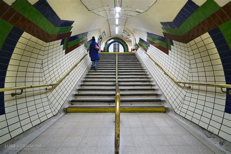 Piccadilly Circus Station - London Photography - Tubemapper