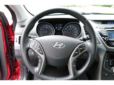 2016 Hyundai Elantra: 80 Interior Photos | U.S. News