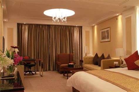 Best Price on Central Hotel in Shanghai + Reviews