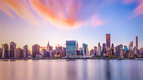 New York City skyline with United Nations headquarters - Bing™ Wallpaper Gallery