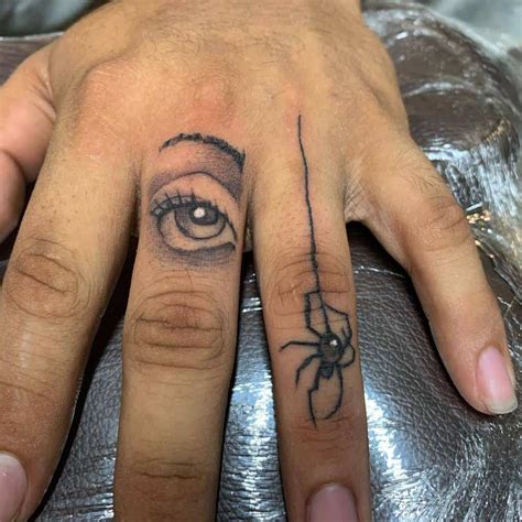 Top 73 Best Hand Tattoos for Women - [2021 Inspiration Guide]