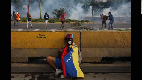 Venezuela crisis: What happened? - CNN