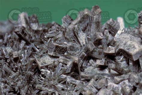 Uralite - Uralite - Inosilicates - Silicates - Minerals - Photos