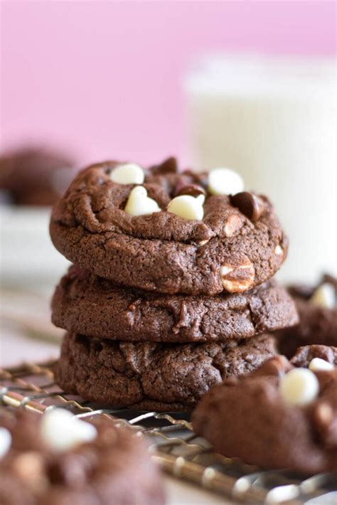 The BEST! Chocolate Cookies with White Chocolate Chips