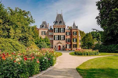 Castle gardens of Keukenhof - Flower Tour