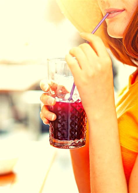 5 Cranberry Juice Brands To Quench Your Thirst Naturally