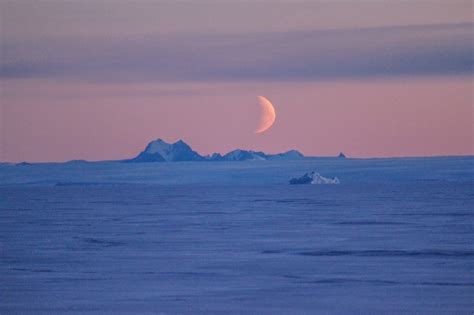 Thousands of tiny quakes shake Antarctica every night | Earth | EarthSky