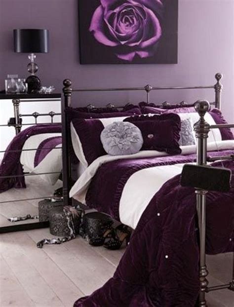 Amazing Bedroom Decorating Ideas For Couples (6) | Purple bedroom decor, Purple bedrooms, Purple ...