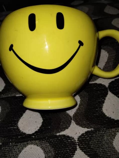 YELLOW HAPPY SMILEY Face Large Coffee Chocolate Mug Cup Smile Emoji 20 ...