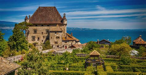 Castles of Montreux and Geneva | Castles Cruise | Genevaoats