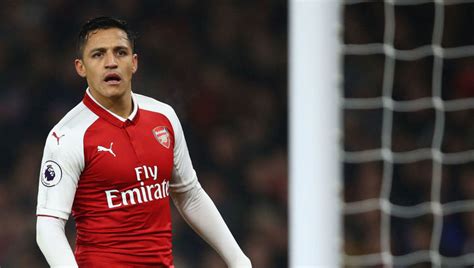 Man Utd's Official Channel Gets Fans Excited After Showing Alexis ...